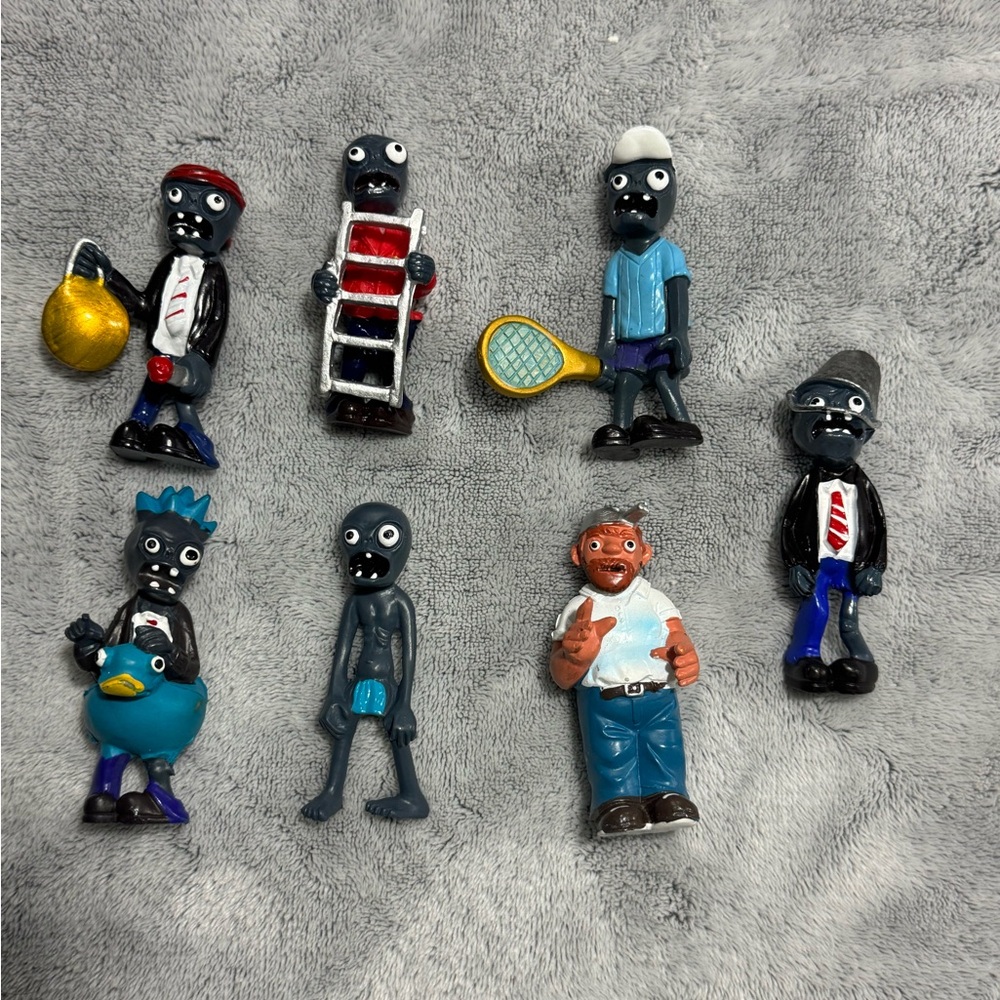 7 Plants VS Zombies Deluxe Topper PVC 3" Figure Lot Crazy Dave Tennis Ducky Tube